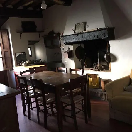 La Casina Nel Vicolo 펜션 *